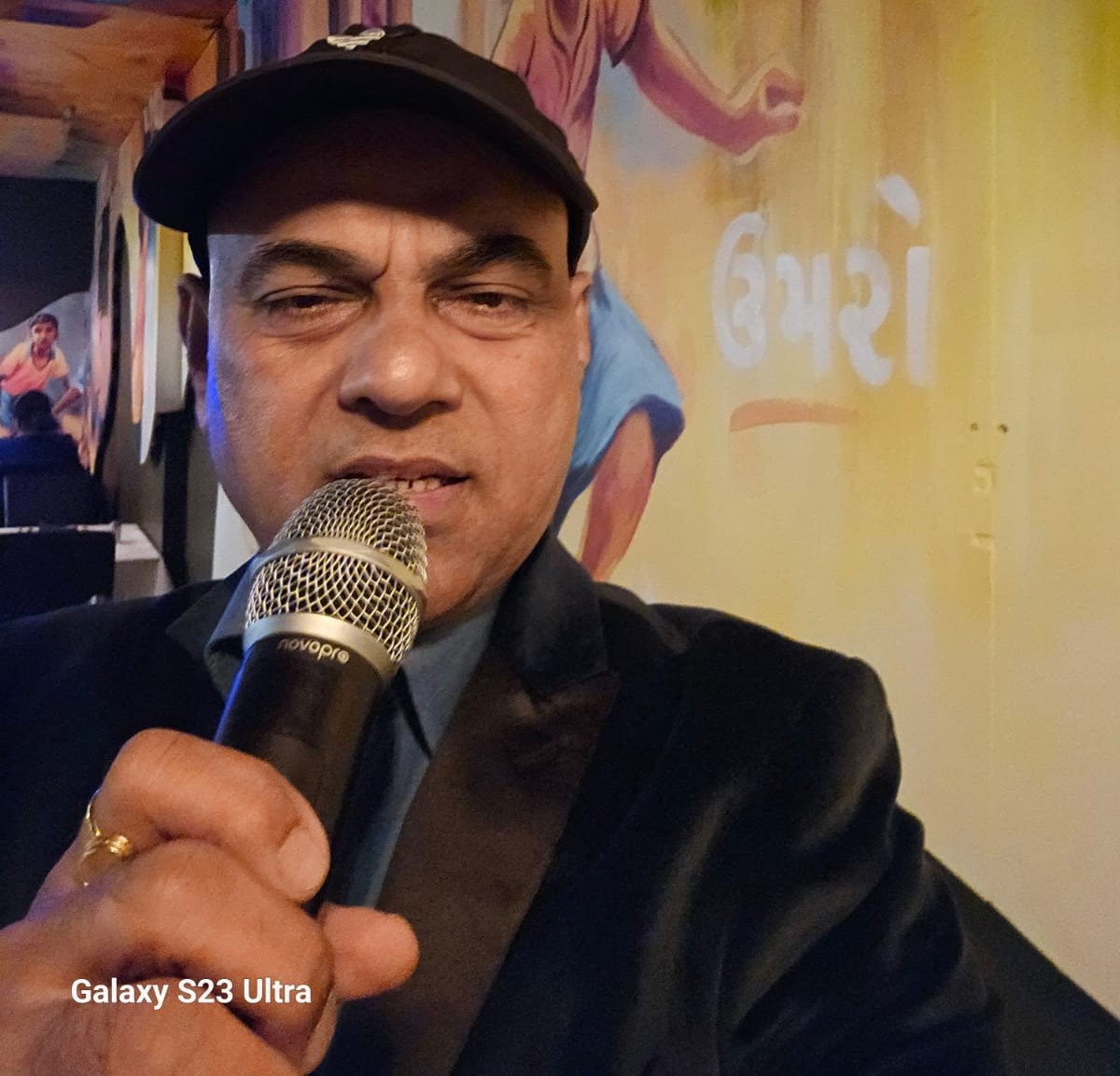 Ravi Baing Live Performance Portrait 3